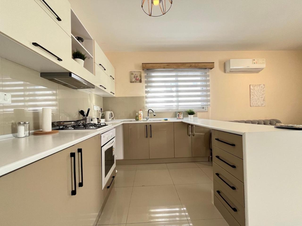 Weekend Apartments 2Br Kirenia Zewnętrze zdjęcie